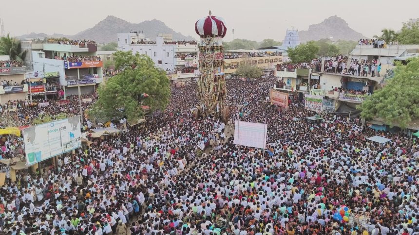 ವಿಜೃಂಭಣೆಯಿಂದ ಕುರುಗೋಡುಶ್ರೀ ದೊಡ್ಡ ಬಸವೇಶ್ವರ ಸ್ವಾಮಿ ಮಹಾ ರಥೋತ್ಸವ