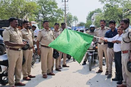 ಪೊಲೀಸ್ ಠಾಣೆವತಿಯಿಂದ ಸಂಚಾರಿ ನಿಯಮಗಳ ಕುರಿತಾಗಿ ಬೈಕ್ ಜಾಥಾ