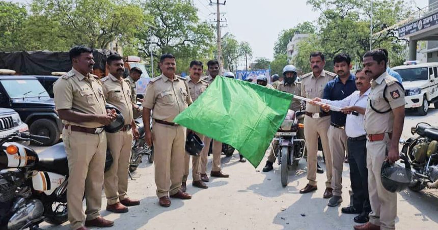 ಪೊಲೀಸ್ ಠಾಣೆವತಿಯಿಂದ ಸಂಚಾರಿ ನಿಯಮಗಳ ಕುರಿತಾಗಿ ಬೈಕ್ ಜಾಥಾ