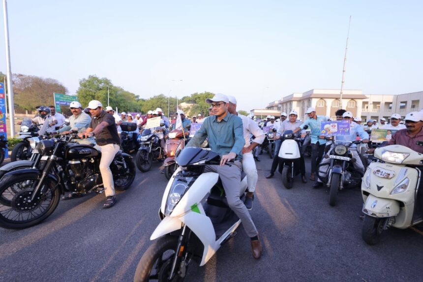 ನೀವು ಮತ ಚಲಾಯಿಸಿ, ನಿಮ್ಮ ಪರಿವಾರದವರಿಗೂ ಮತದಾನ ಮಾಡುವಂತೆ ಪ್ರೇರೇಪಿಸಿ: ಜಿಲ್ಲಾಧಿಕಾರಿ ಪ್ರಶಾಂತ್ ಕುಮಾರ್ ಮಿಶ್ರಾ