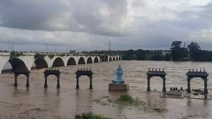 ಟಿಬಿ ಡ್ಯಾಂ ಕ್ರಸ್ಟ್ ಗೇಟ್ ಚೈನ್ ಲಿಂಕ್ ಕಟ್: ಕಂಪ್ಲಿ, ಸಿರುಗುಪ್ಪದ ನದಿ ಪಾತ್ರದ ಗ್ರಾಮಗಳಲ್ಲಿ ಪ್ರವಾಹ ಭೀತಿ