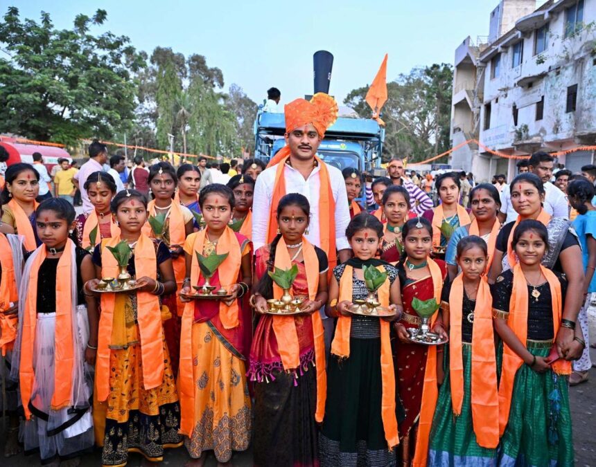 ಹಿಂದೂ ಮಹಾಗಣಪತಿ ಶೋಭಾ ಯಾತ್ರೆಯಲ್ಲಿ ಶಾಸಕ ನಾರಾ ಭರತ್ ರೆಡ್ಡಿ ಭಾಗಿ