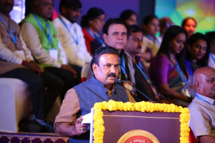 ಪತ್ರಿಕೋಧ್ಯಮ ಜನರ ಪ್ರಾಣವಾಯು ಎನ್ನುವ ಅಂಬೇಡ್ಕರ್ ಅವರ ಮಾತು ಮತ್ತು ಮೌಲ್ಯವನ್ನು ಕಾಪಾಡಬೇಕು:ಮುಖ್ಯಮಂತ್ರಿಗಳ ಮಾಧ್ಯಮ ಸಲಹೆಗಾರರಾದ ಕೆ.ವಿ.ಪ್ರಭಾಕರ್