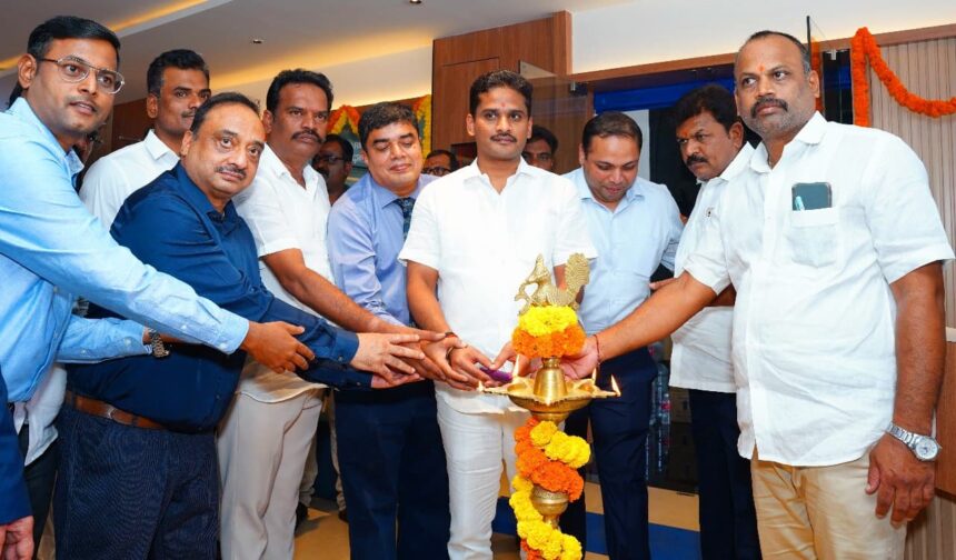 ಬಳ್ಳಾರಿಯಲ್ಲಿ ಅತ್ಯಾಧುನಿಕ ಕಣ್ಣಿನ ಆಸ್ಪತ್ರೆಗೆ ಚಾಲನೆ ನೀಡಿದ ಡಾ. ಅಗರ್ವಾಲ್ಸ್ ಐ ಹಾಸ್ಪಿಟಲ್