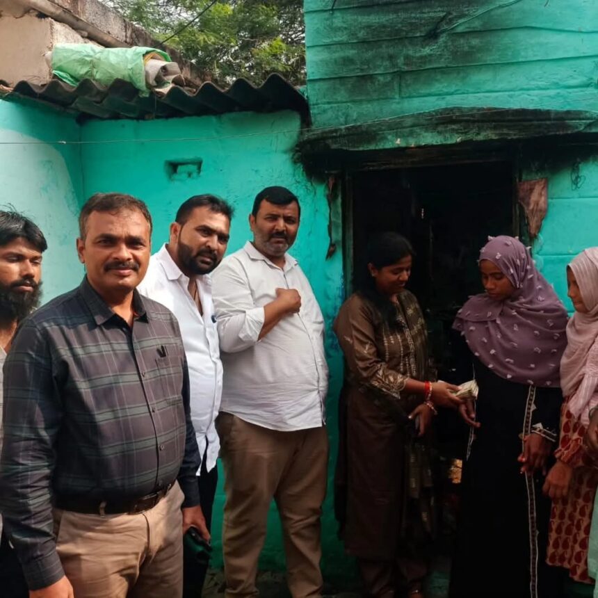 ಆಕಸ್ಮಿಕ ಬೆಂಕಿಯಿoದ ಮನೆ ಭಸ್ಮ :  ನಿರಾಶ್ರಿತರಿಗೆ ಗ್ರಾಮೀಣ ಶಾಸಕ ‘ನಾಗೇಂದ್ರ’ ಆಸರೆ