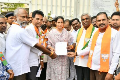 ಸೆಂಟ್ರಲ್ ಜೈಲ್ ನಲ್ಲಿ ಮೊಬೈಲ್ ಜಾಮರ್ ಆಳವಡಿಕೆ ಸಾರ್ವಜನಿಕರ ಪರದಾಟ : ಬಿಜೆಪಿ ಪ್ರತಿಭಟನೆ