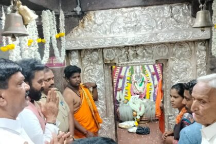 ಚೆಳ್ಳಗುರ್ಕಿ ಎರ್ರಿತಾತನ ರಥೋತ್ಸವ ವಿಜೃಂಭಣೆಯಿಂದ ಆಚರಣೆ – ಎರ್ರಿತಾತನವರ ದರ್ಶನ  ಪಡೆದ ಶ್ರೀ ರಾಮುಲು