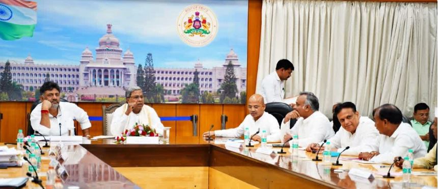 ಒಳಮೀಸಲಾತಿಗಾಗಿ ದಲಿತರ ವಿಂಗಡಣೆ !!  ಎಡಗೈ, ಬಲಗೈ ಸಮುದಾಯಗಳಿಗೆ ಸಮಾನ ಮೀಸಲು – ಯಾವ ವರ್ಗಕ್ಕೆ ಏನು ಲಾಭ?