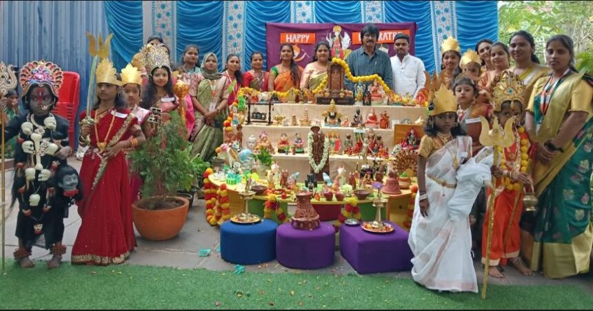 ಐರಿಸ್ ಫ್ಲೋರೈಟ್ಸ್ ಶಾಲೆಯಲ್ಲಿ ಬೊಂಬೆ ಹಬ್ಬ ವಿಜಯ ದಶಮಿ ಸಂಭ್ರಮ